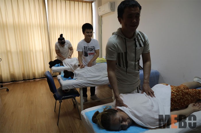 mg冰球突破豪华版(试玩)官方网站