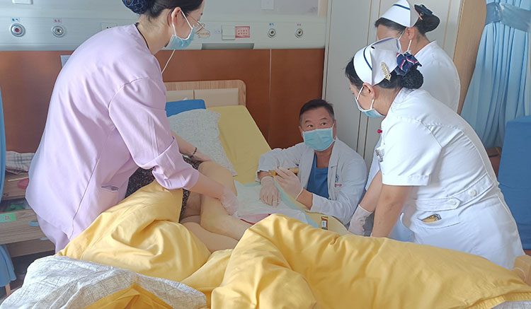 mg冰球突破豪华版(试玩)官方网站