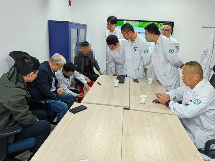 mg冰球突破豪华版(试玩)官方网站